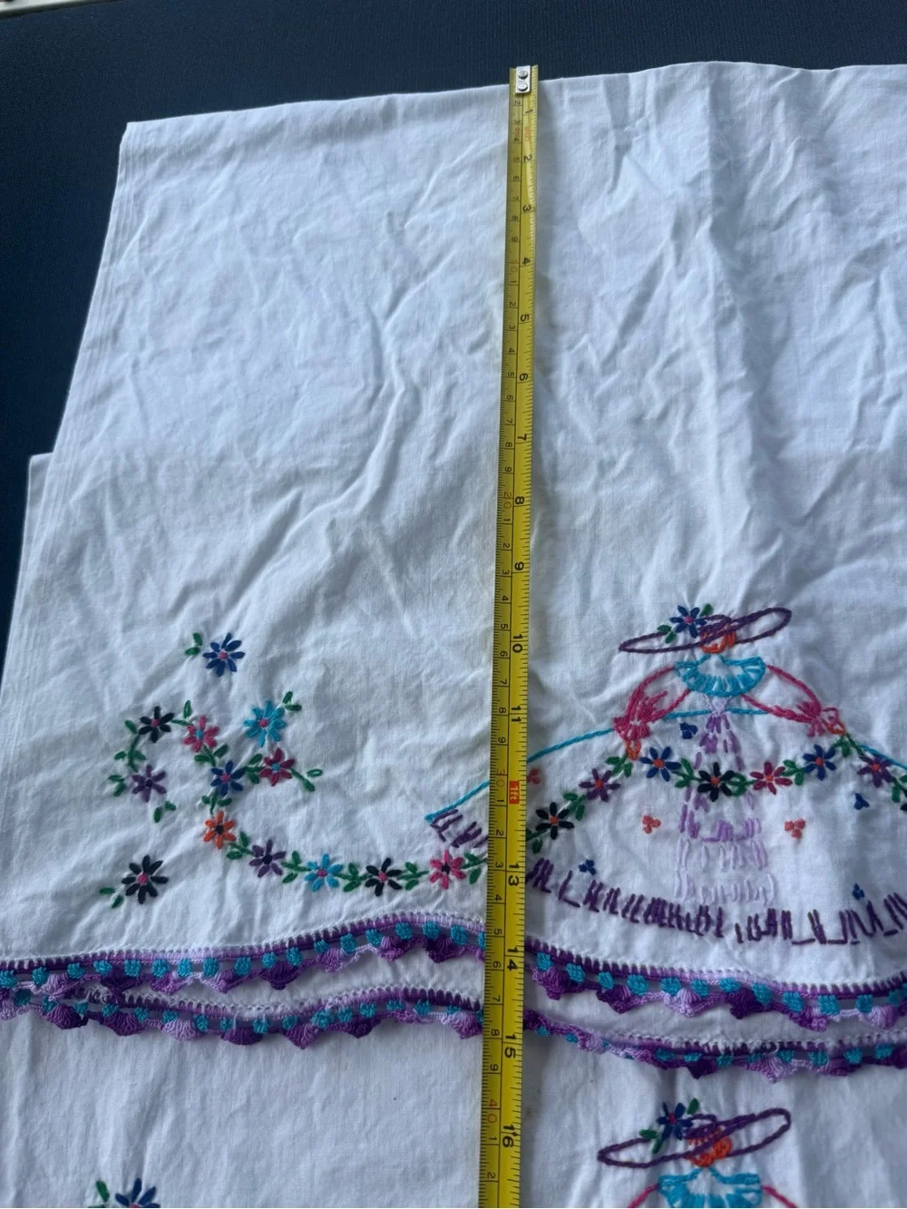 Hand-Embroidered VTG Pillowcase Set